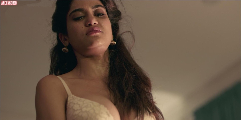 Aditi Sudhir Pohankar legs
