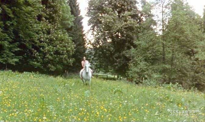 Amanda Plummer ass