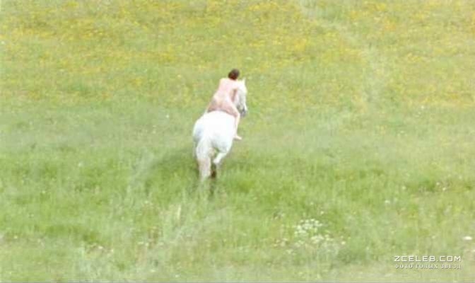 Amanda Plummer buttocks are visible