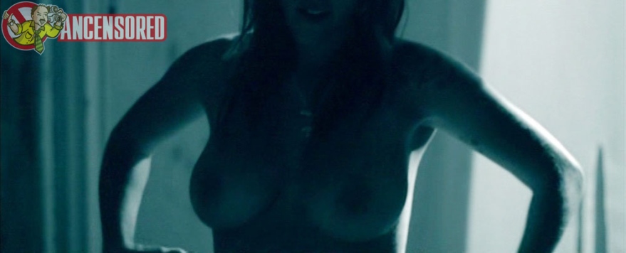 Anna Breuer breasts