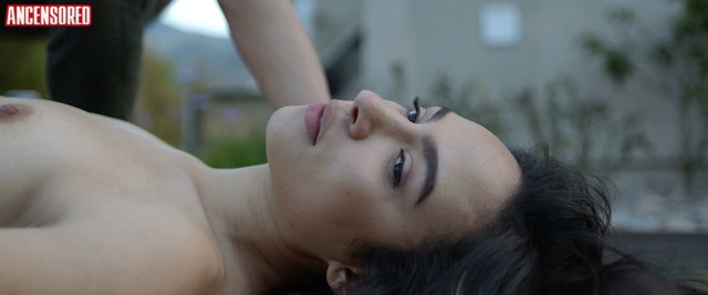 Aurora Perrineau legs 95