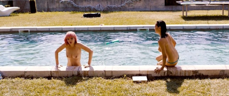 Dasniya Sommer naked breasts