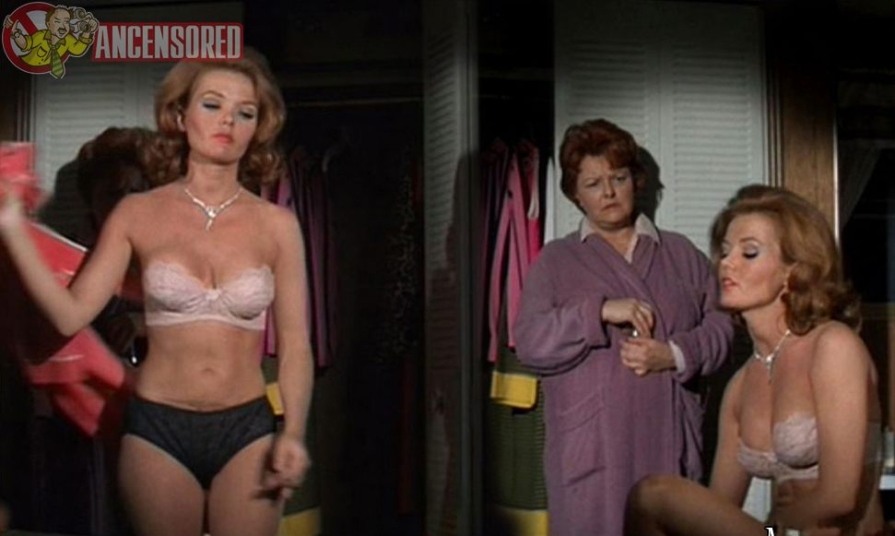 Deanna Lund no underwear 58