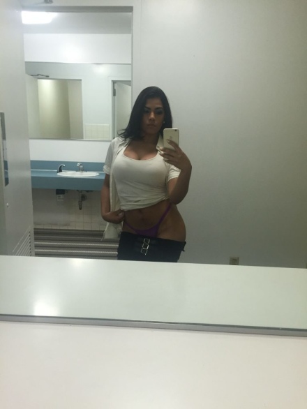 Elizabeth Ruiz exposed ass