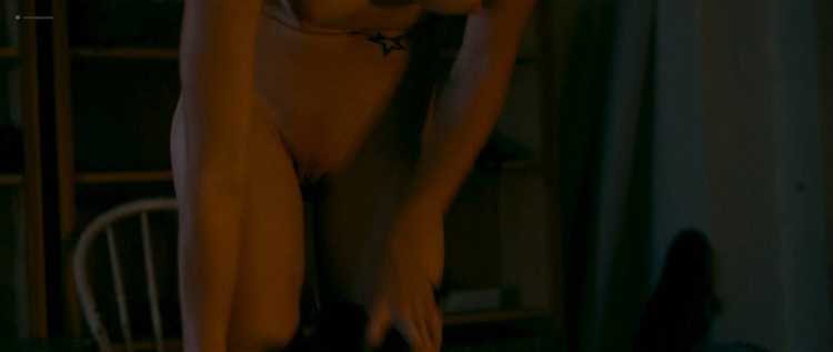 Erika Linder ass