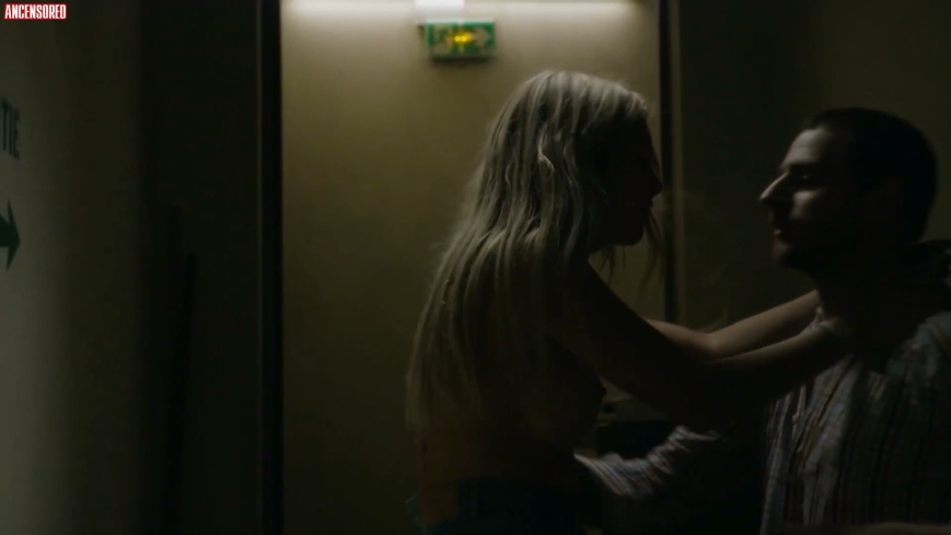 Eva Hatik naked