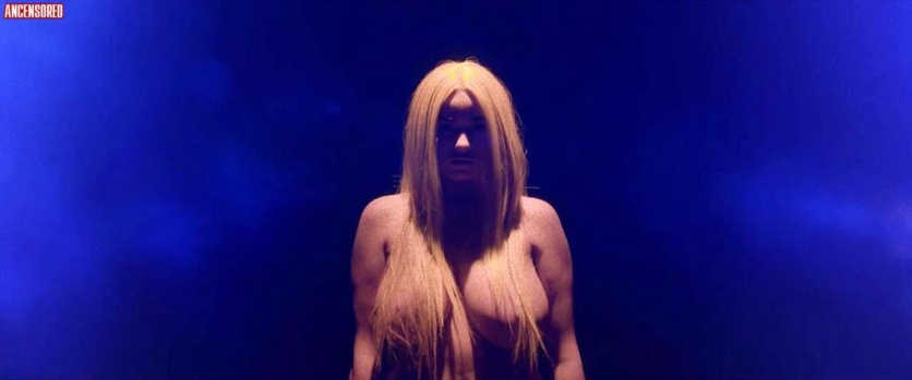 Jordan Phipps breasts