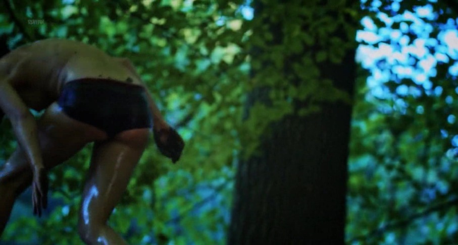 Julia Batelaan buttocks are visible