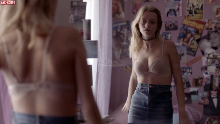 Laurie Babin no panties