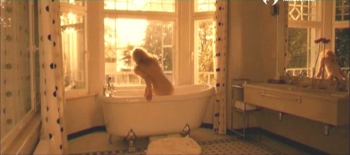 Lyanka Gryu pussy