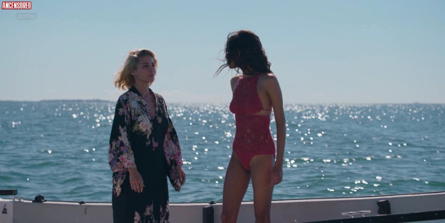 Madeleine Madden intimate photos 20