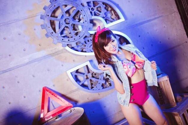 Mai Tho stockings