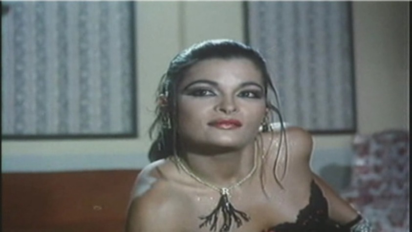 Rosario Escobar in a skirt 81