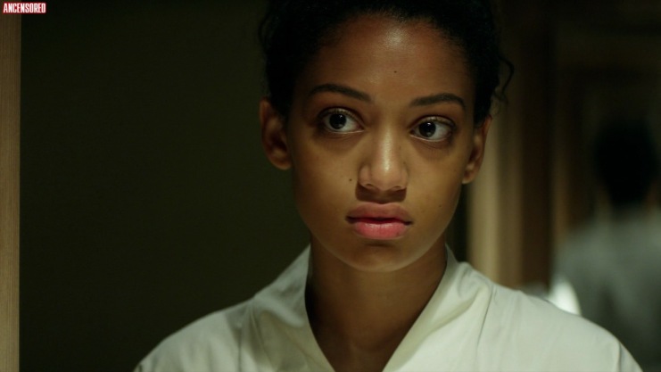Samantha Logan no underwear