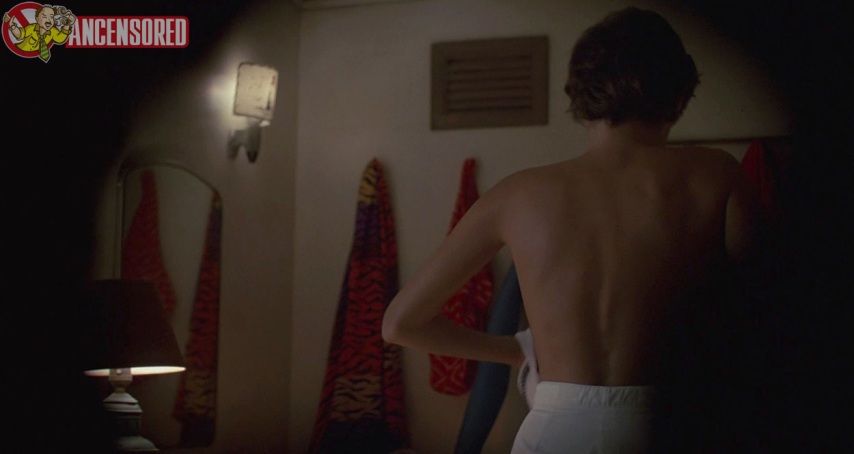 Tahnee Welch boobs are visible